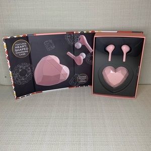 FAO Schwarz Music Love Wireless Ear Buds